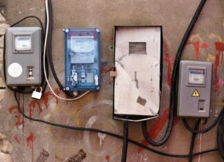 Rozdzielnica elektryczna do domu jednorodzinnego: ile modułów wybrać, by nie zabrakło miejsca? Rozdzielnica elektryczna do domu jednorodzinnego: ile modułów wybrać, by nie zabrakło miejsca?